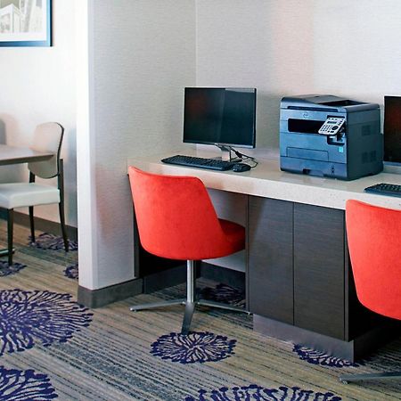 Residence Inn By Marriott Napoli Bagian luar foto