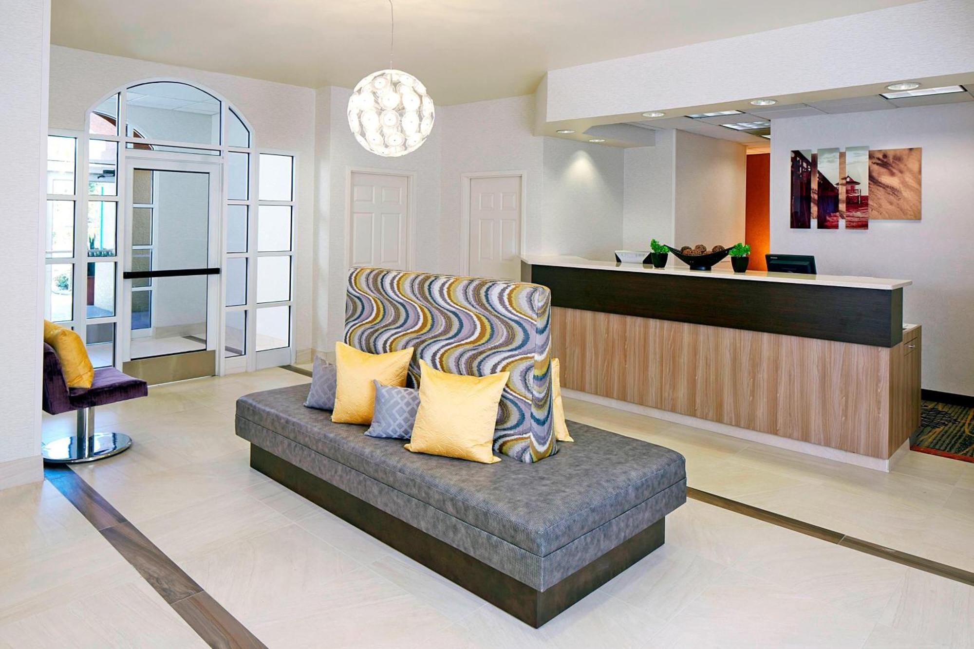 Residence Inn By Marriott Napoli Bagian luar foto