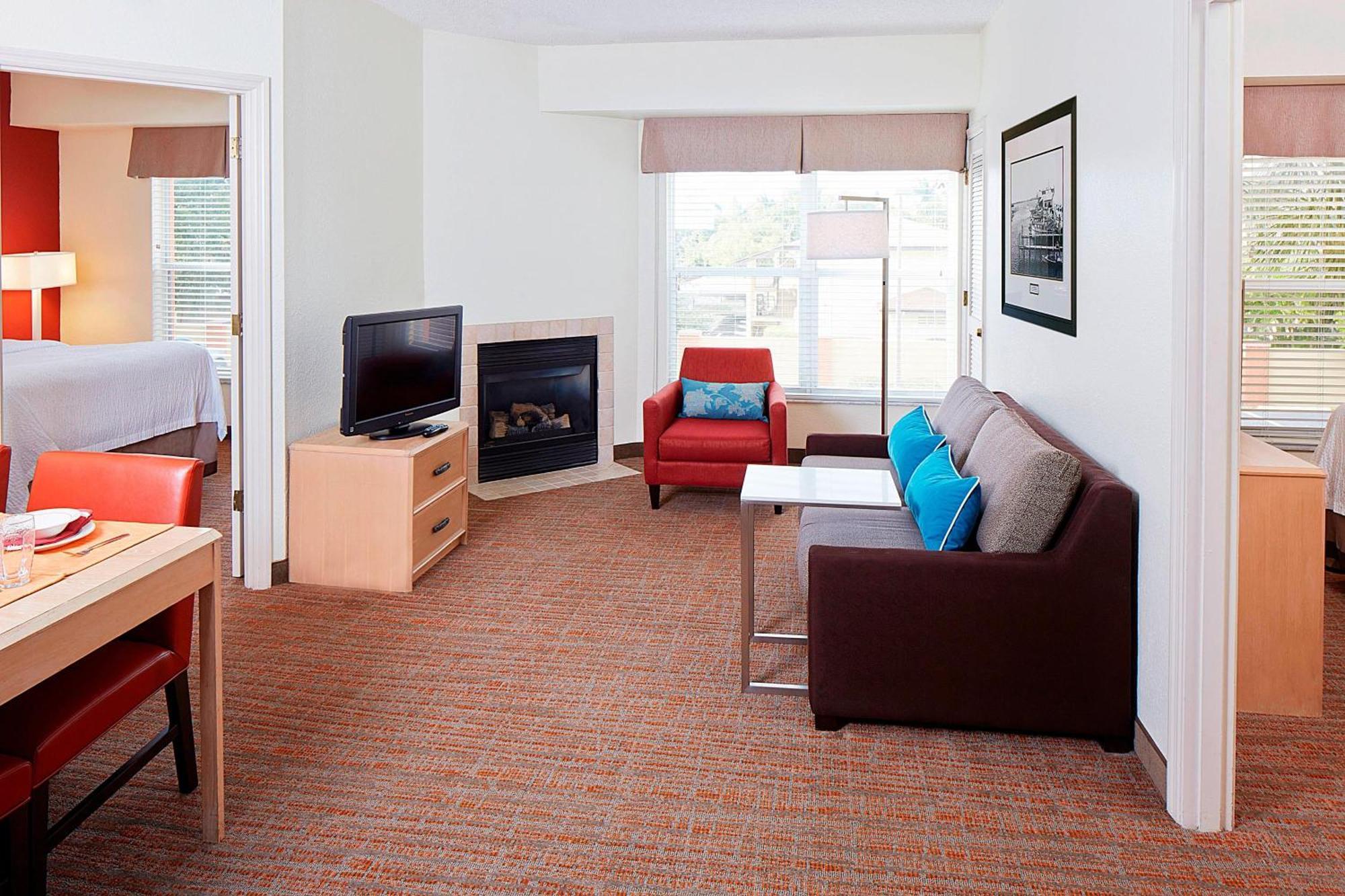 Residence Inn By Marriott Napoli Bagian luar foto