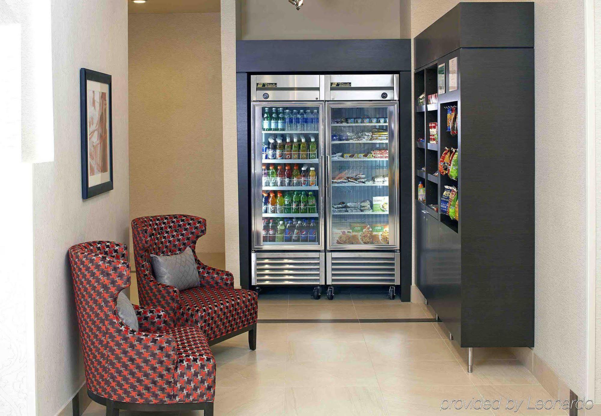 Residence Inn By Marriott Napoli Bagian luar foto