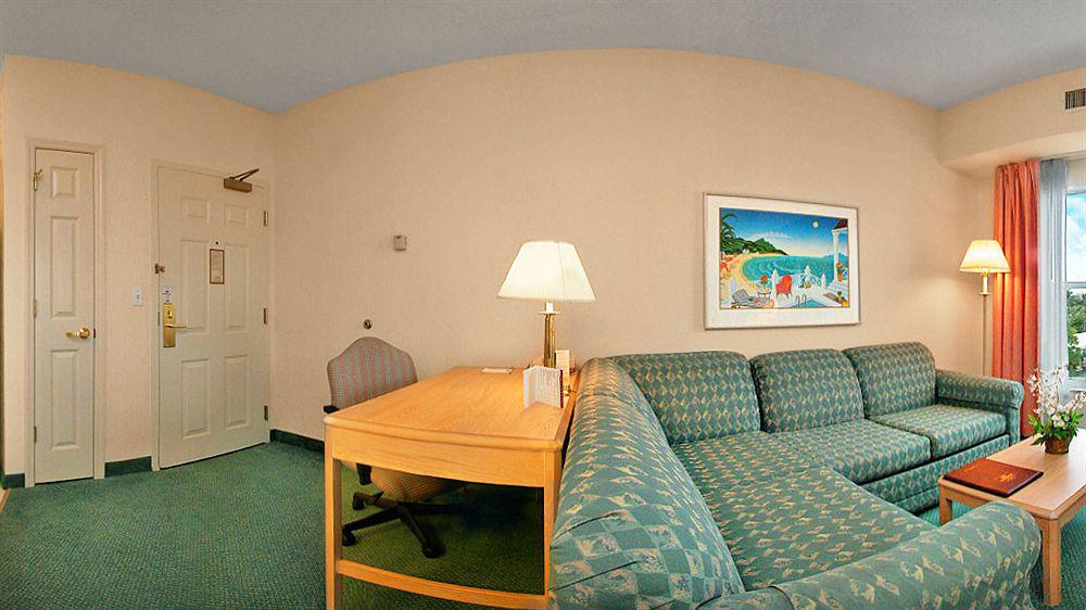 Residence Inn By Marriott Napoli Bagian luar foto